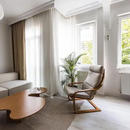 A House In The Heart Of Taksim *